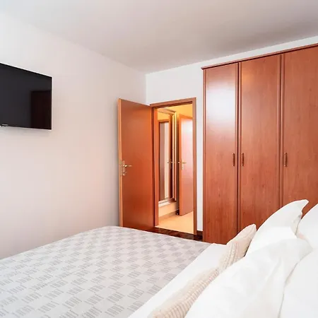 Hektorovic Poolside Apartments Bol Exterior foto