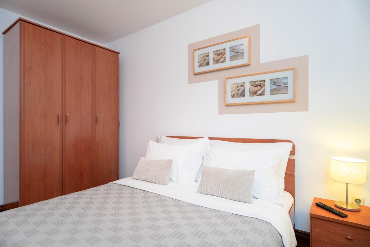 Apartament Hektorovic Poolside