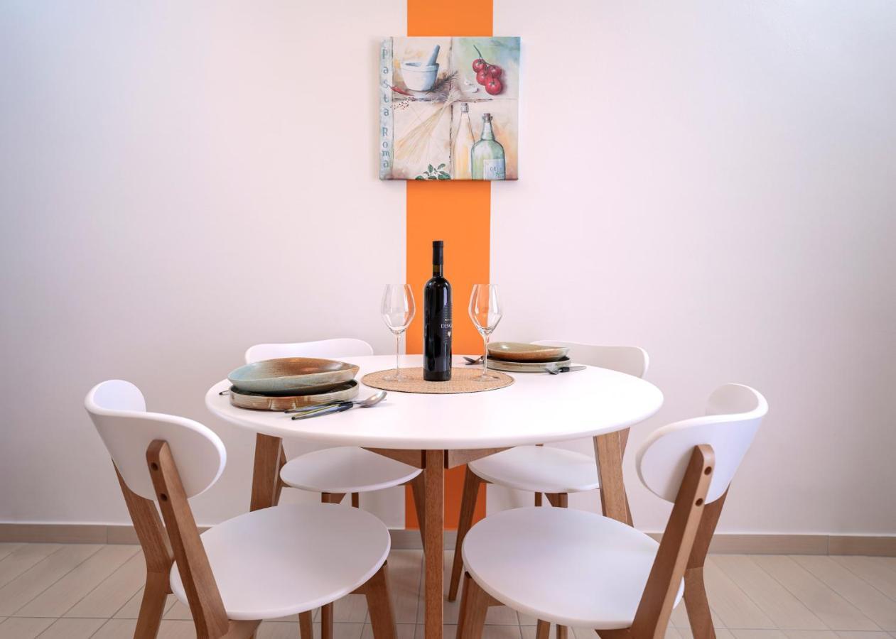 Hektorovic Poolside Apartment Bol